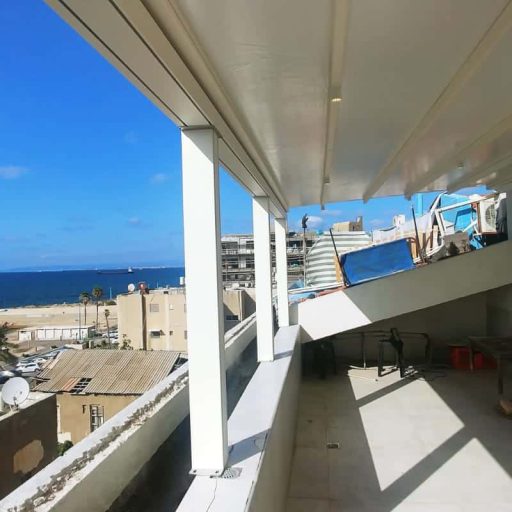 פרגולה חשמלית מתקפלת