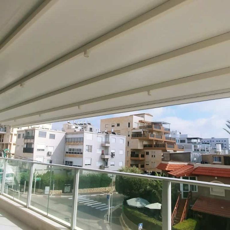 פרגולה חשמלית לגינה