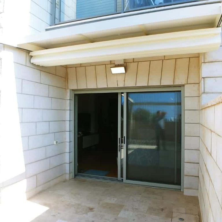 פרגולה חשמלית למרפסת