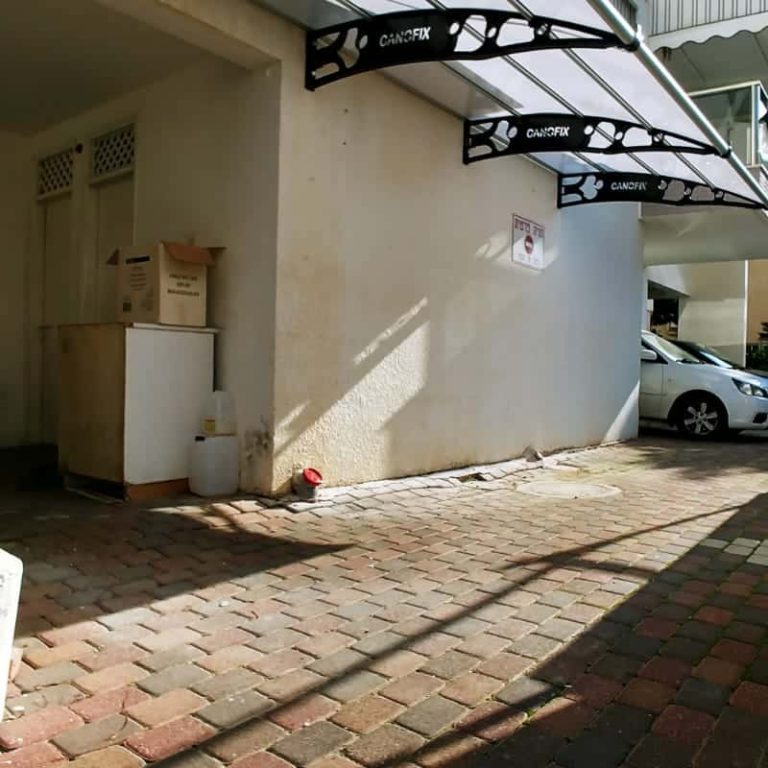 גגון לבית מפוליקרבונט