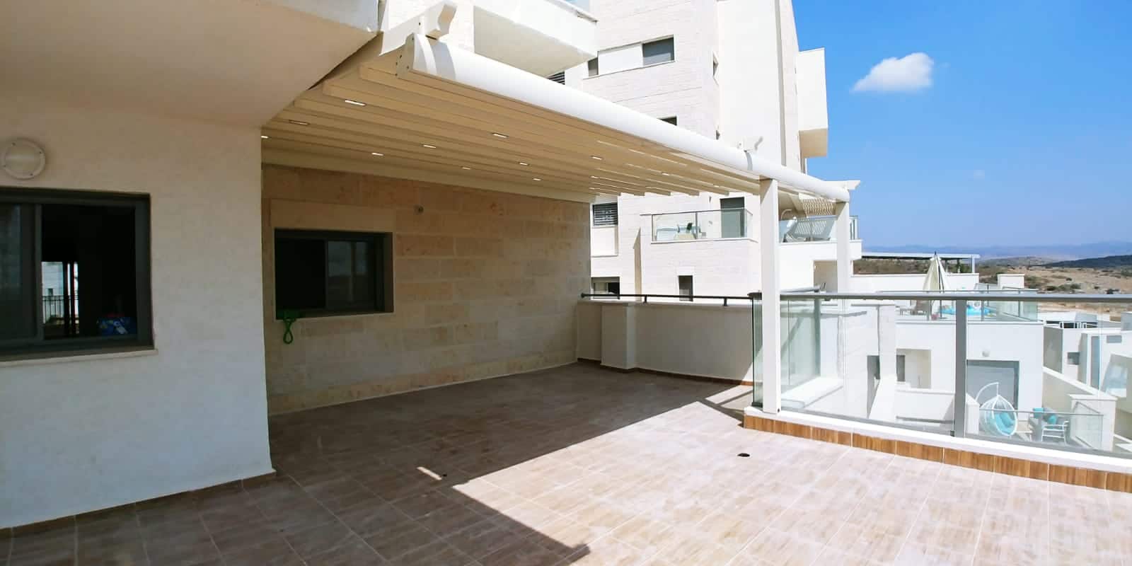 פרגולה חשמלית