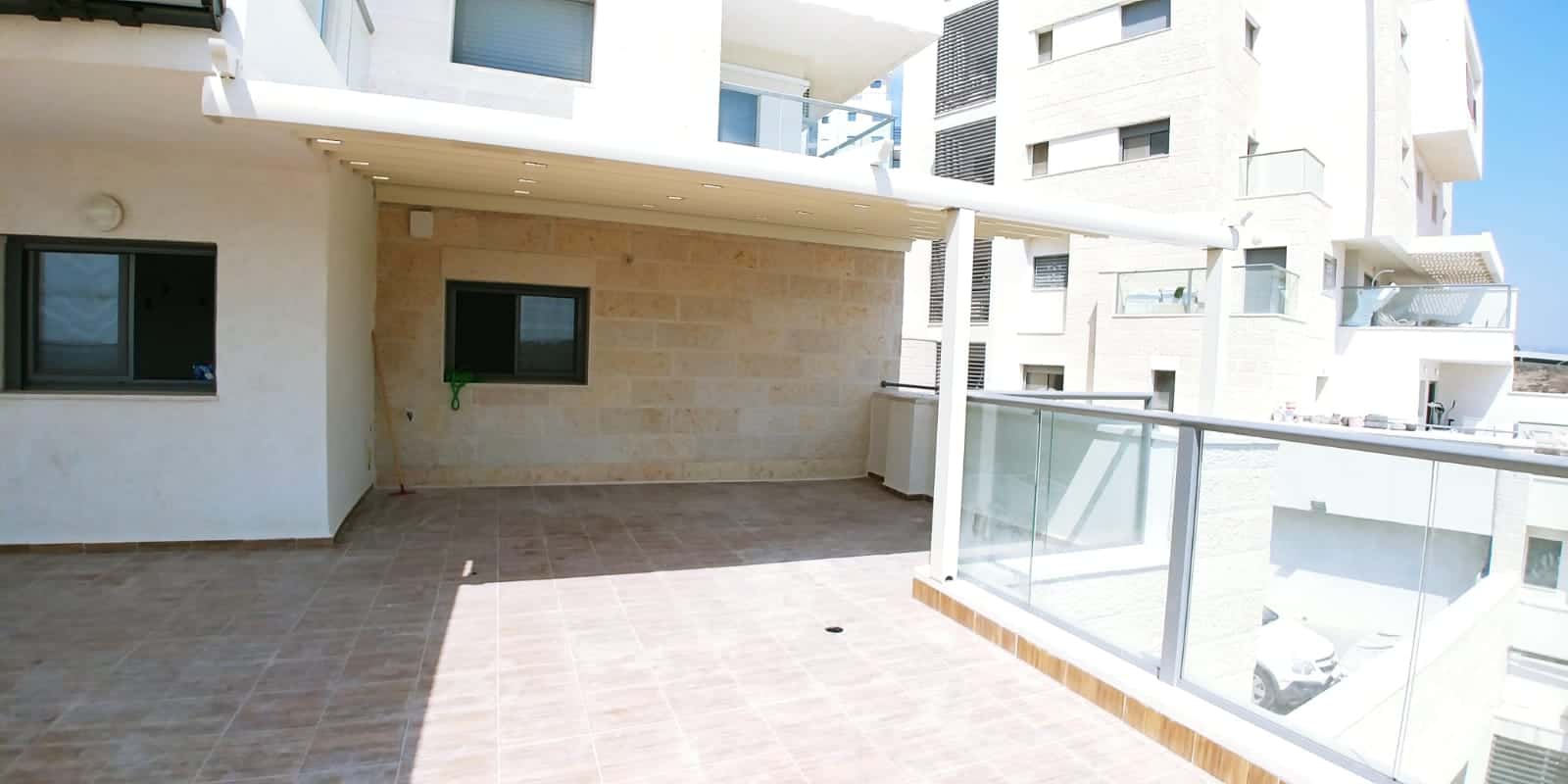 פרגולה חשמלית