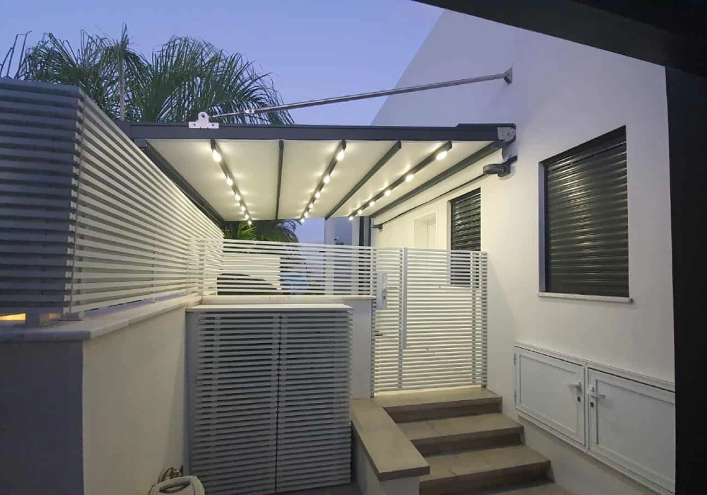 פרגולה חשמלית אלומיניום